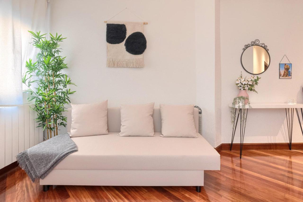 Vivienda Turistica Junto Al Ayuntamiento Appartement Bilbao Buitenkant foto