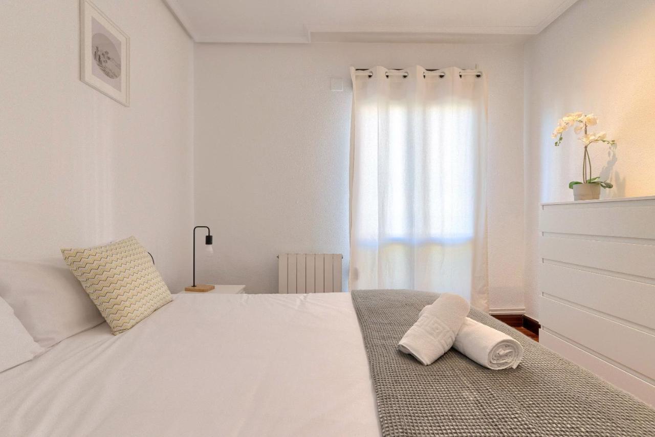 Vivienda Turistica Junto Al Ayuntamiento Appartement Bilbao Buitenkant foto