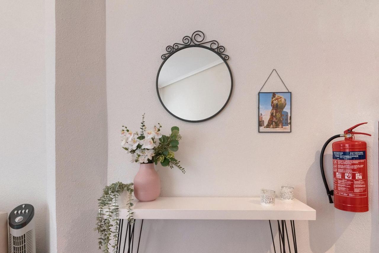 Vivienda Turistica Junto Al Ayuntamiento Appartement Bilbao Buitenkant foto