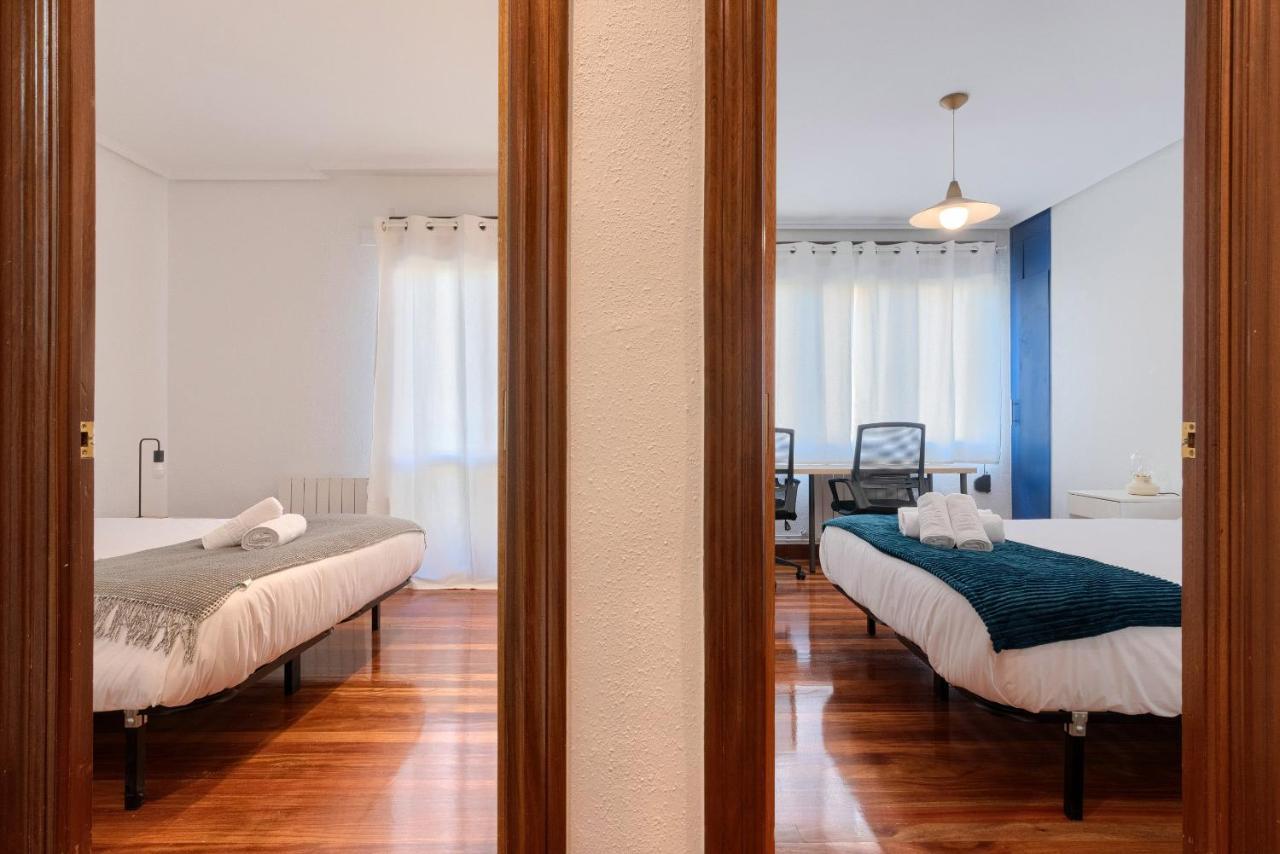 Vivienda Turistica Junto Al Ayuntamiento Appartement Bilbao Buitenkant foto